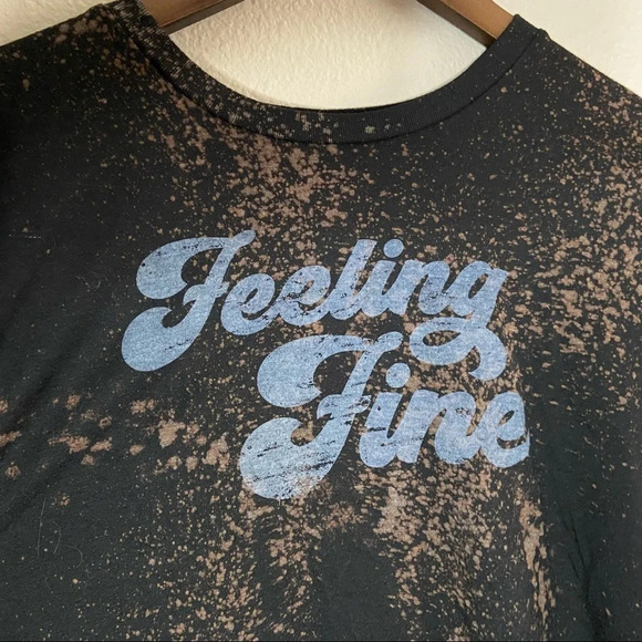 Cropped Graphic Tee Shirt Acid Wash Top Size Large “Feeling Fine” Boutique NEW - Picture 5 of 8